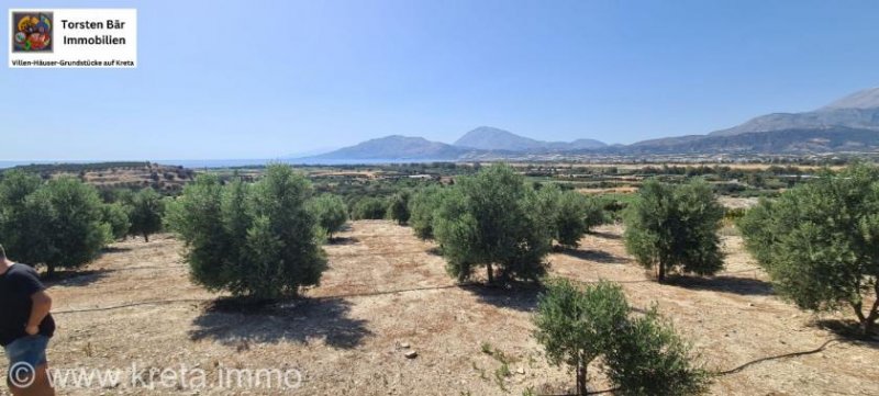 Kamilari Traumhaftes Grundstück mit 360° Panoramablick auf das lybische Meer und den höchsten Berg Kretas, den Psiloritis Grundstück